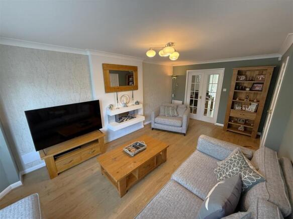 Living Room B.JPG