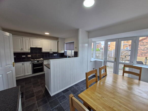 3 bed Detached for sale Image 8