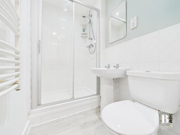 2 bed Apartment to rent Image 12