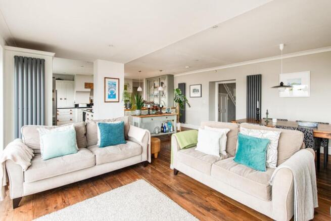 Family_Room_5.jpg