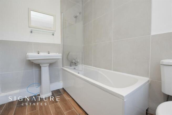 Bathroom (24).jpg