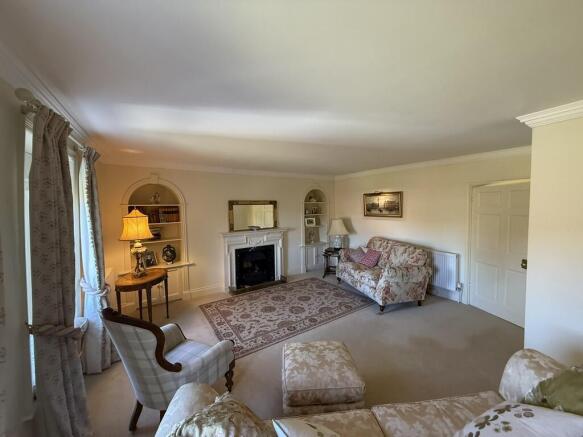7 bed Detached for sale Image 5