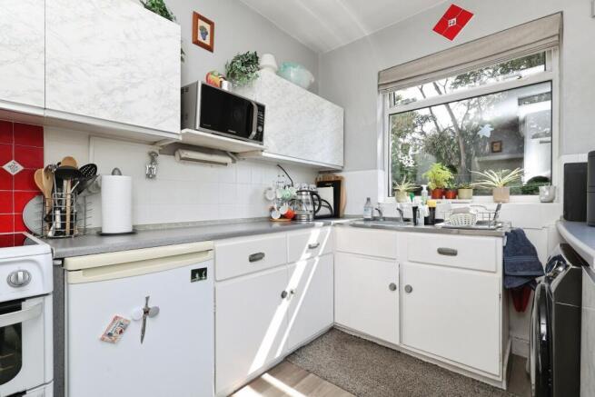 3 bed Semi-Detached for sale Image 8