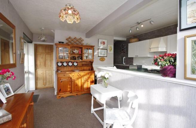 Kitchen / Dini...