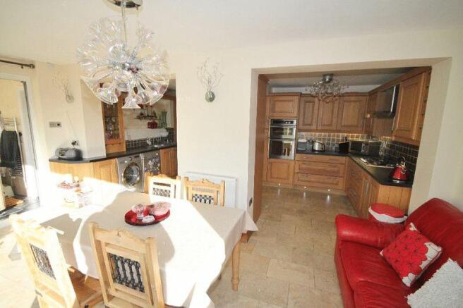Kitchen photo 2