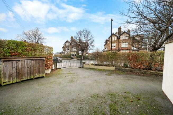 1 bed Flat for sale Image 10