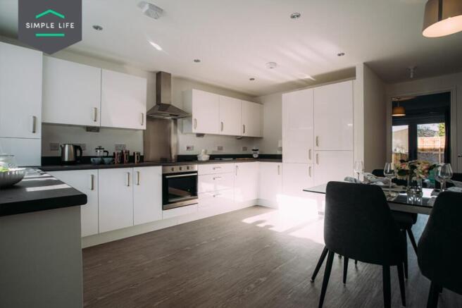 4 bed Semi-Detached to rent Image 4
