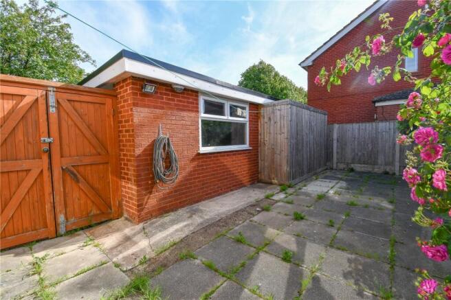 Garden Hey Road, Moreton, Wirral photo 4