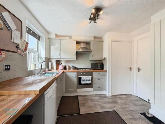 3 bed Detached for sale Image 7