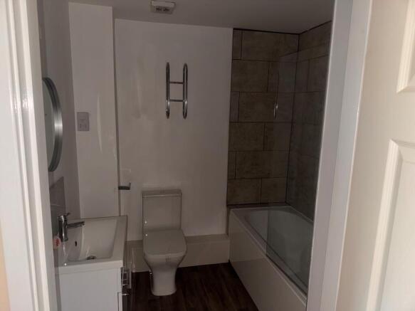 2 bed Apartment for sale Image 7