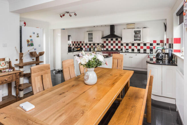 Kitchen/Family Ro...