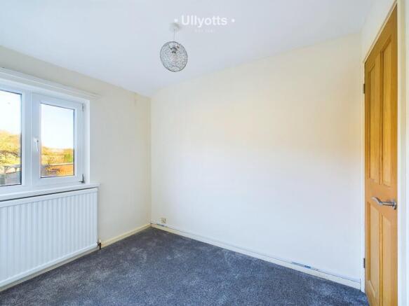 3 bed Semi-Detached to rent Image 12