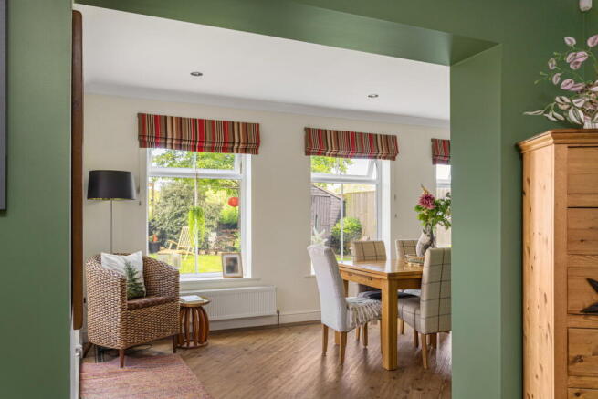4 bed Detached for sale Image 10