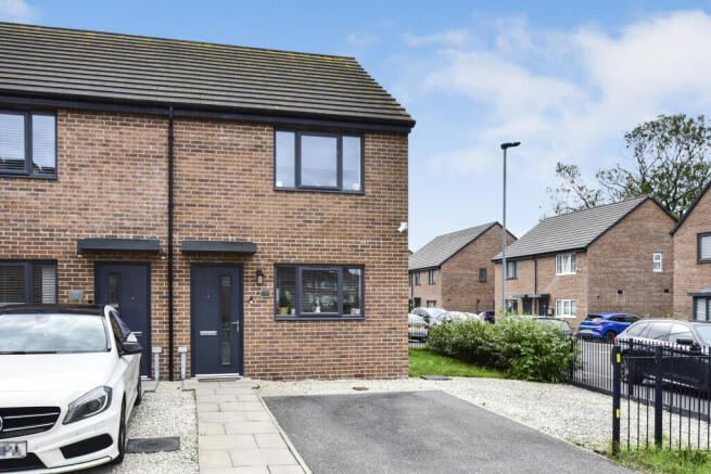2 bed Semi-Detached for sale Image 4