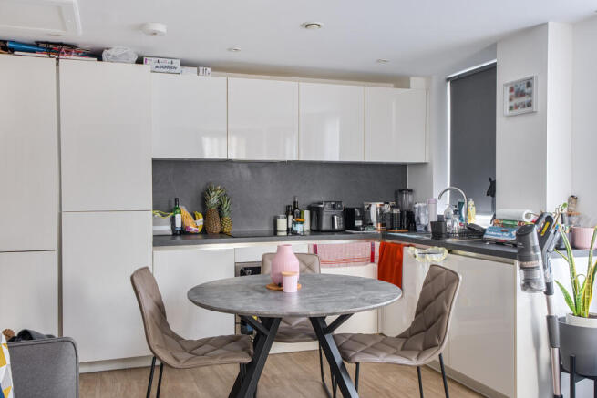 1411354-7-698c7e64f08bf