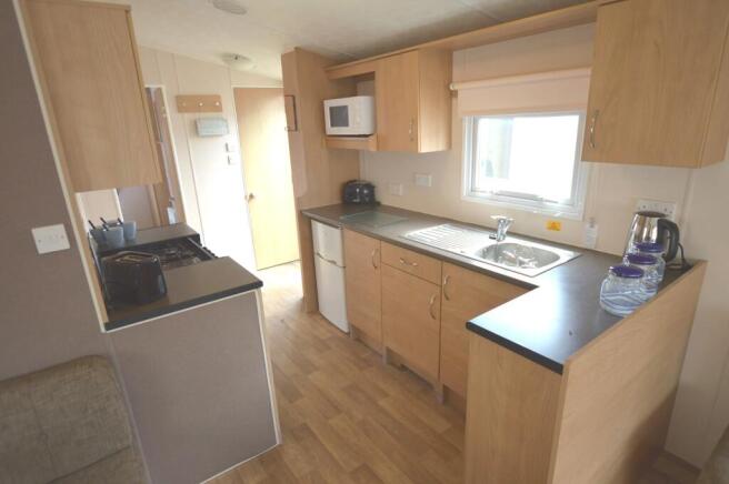 2014 Delta Resort Plus, Chichester Lakeside Holiday Park, Vinnetrow Road, Chichester, West Sussex, PO20 1QH photo 5