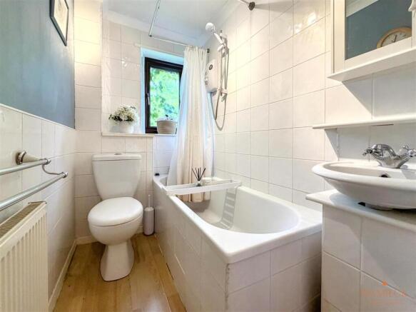 2 bed Terraced for sale Image 11