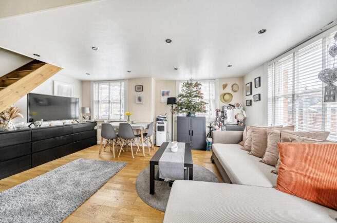 1401848-9-697232c...