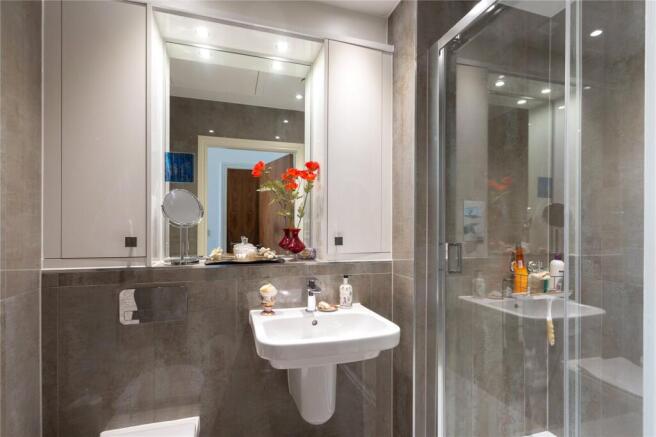 2 bed Apartment for sale Image 10