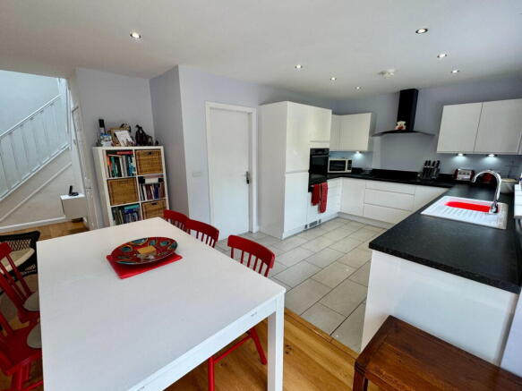 3 bed Semi-Detached Bungalow for sale Image 7