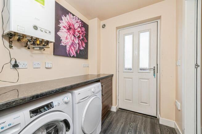 3 bed Semi-Detached for sale Image 5