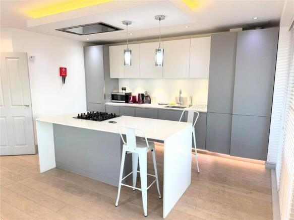 Show Apartment Image
