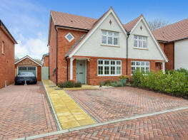 12, Stirrup Chase, East Hoathly BN8 6FB