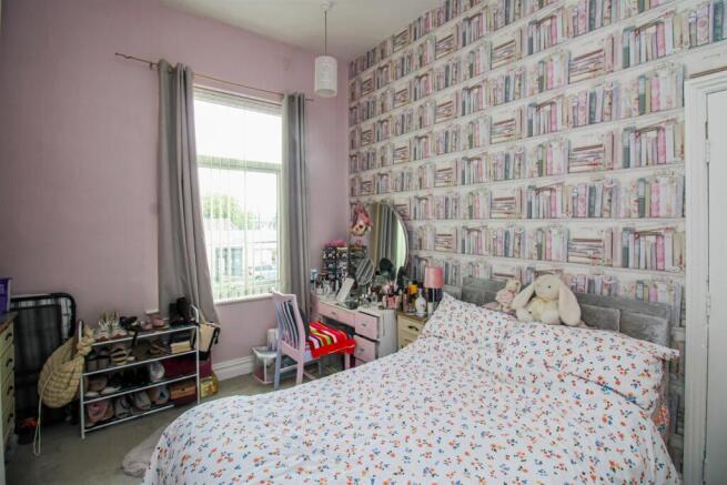 4 bed Terraced for sale Image 8