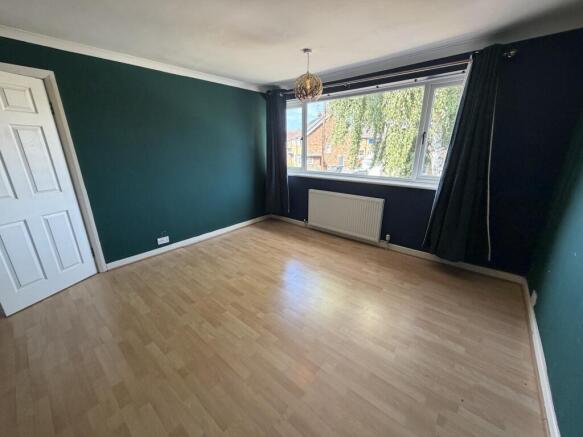 3 bed Semi-Detached for sale Image 8