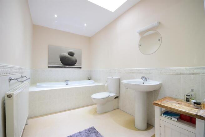Master Ensuite