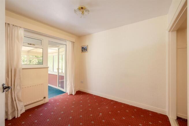 2 bed Semi-Detached Bungalow for sale Image 9