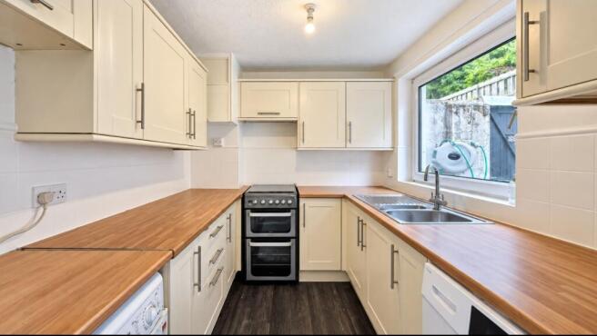 Humber Close, Plymouth, PL3 photo 4