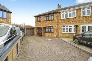 32, Abbotts Close, Romford RM7 8QU