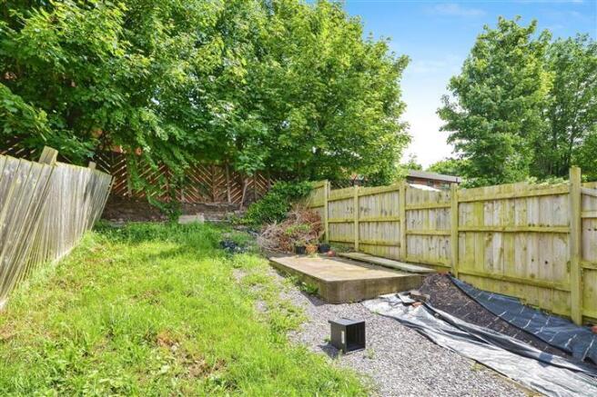 2 bed Terraced to rent Image 11