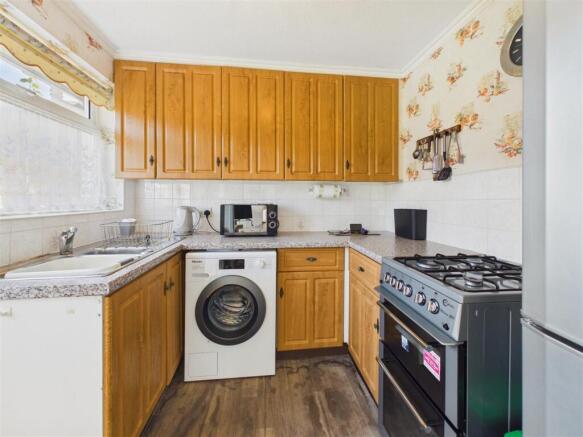 2 bed Semi-Detached Bungalow for sale Image 4