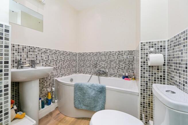 2 bed Apartment for sale Image 10