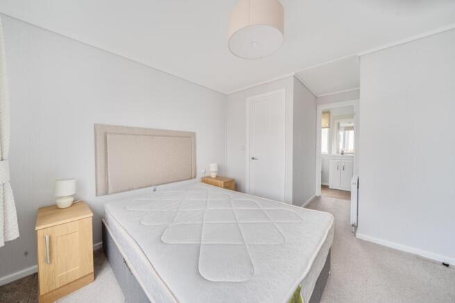 2 bed Park Home for sale Image 6