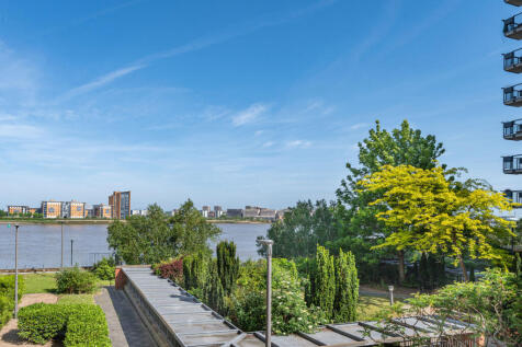 Granary Mansions, Thamesmead, London, SE28