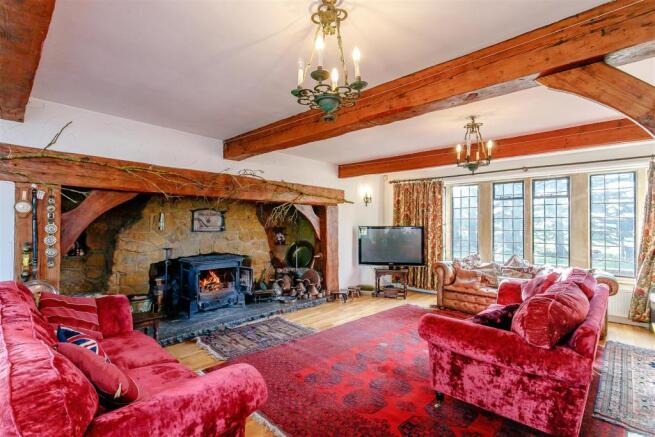 8375386-interior17.jpg