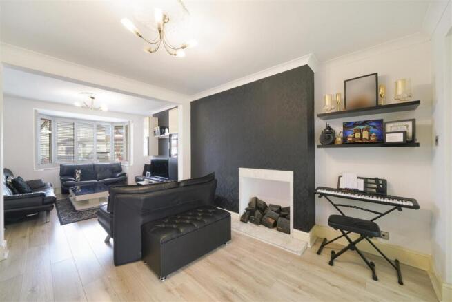 87 Tavistock Avenue, Perivale - u0rtZrH87hB7iraeYl