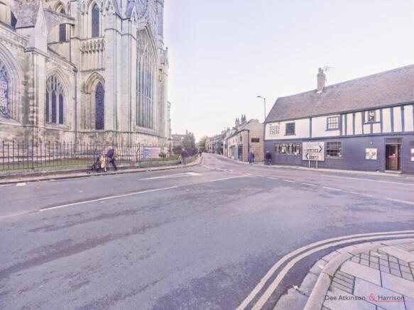 CAM03878G0-PR0303-STILL018