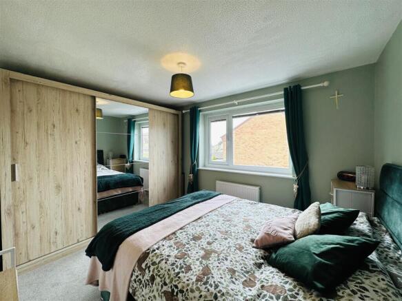 2 bed Semi-Detached for sale Image 7
