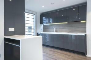 35, 10 Aurora Apartments, Buckhold Road, London SW18 4FW