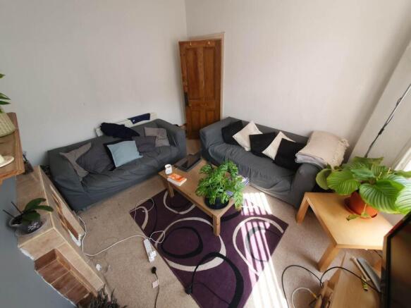 Living Room (2)