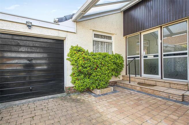 Garage/Entrance