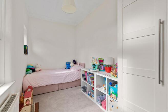 3 bed Terraced for sale Image 11