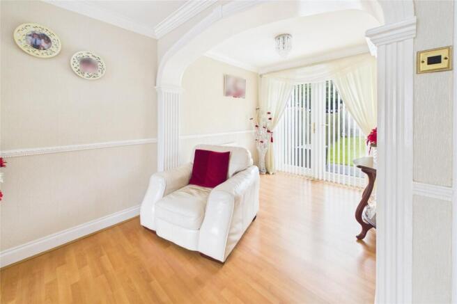 4 bed Semi-Detached for sale Image 7
