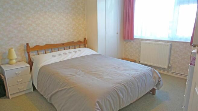 bedroom2.jpg