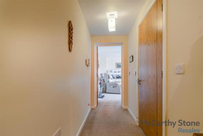 1 bed Apartment for sale Image 11