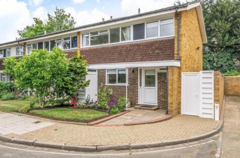 Wellsmoor Gardens, Bickley, Kent, BR1